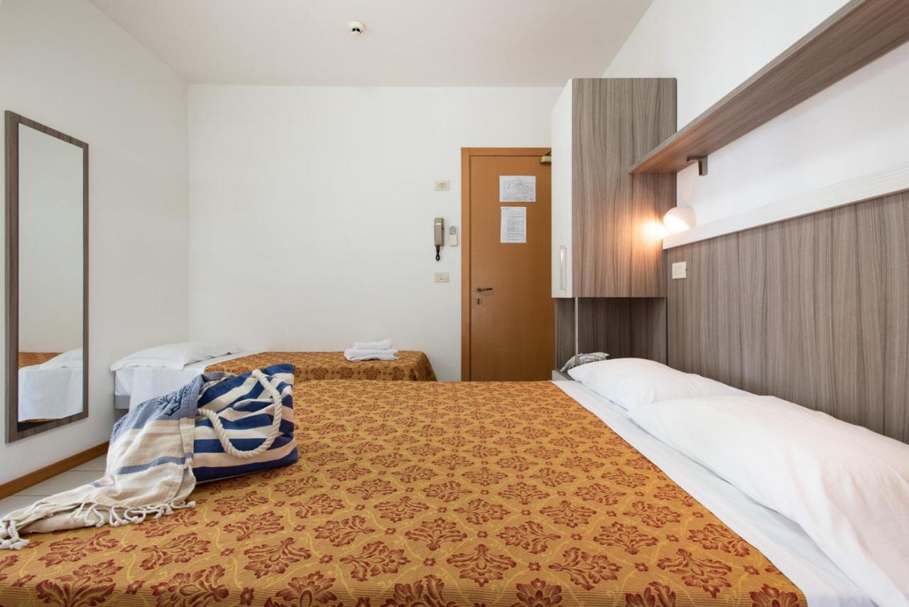 La Plata Hotel - Con Piscina Riccione Zewnętrze zdjęcie