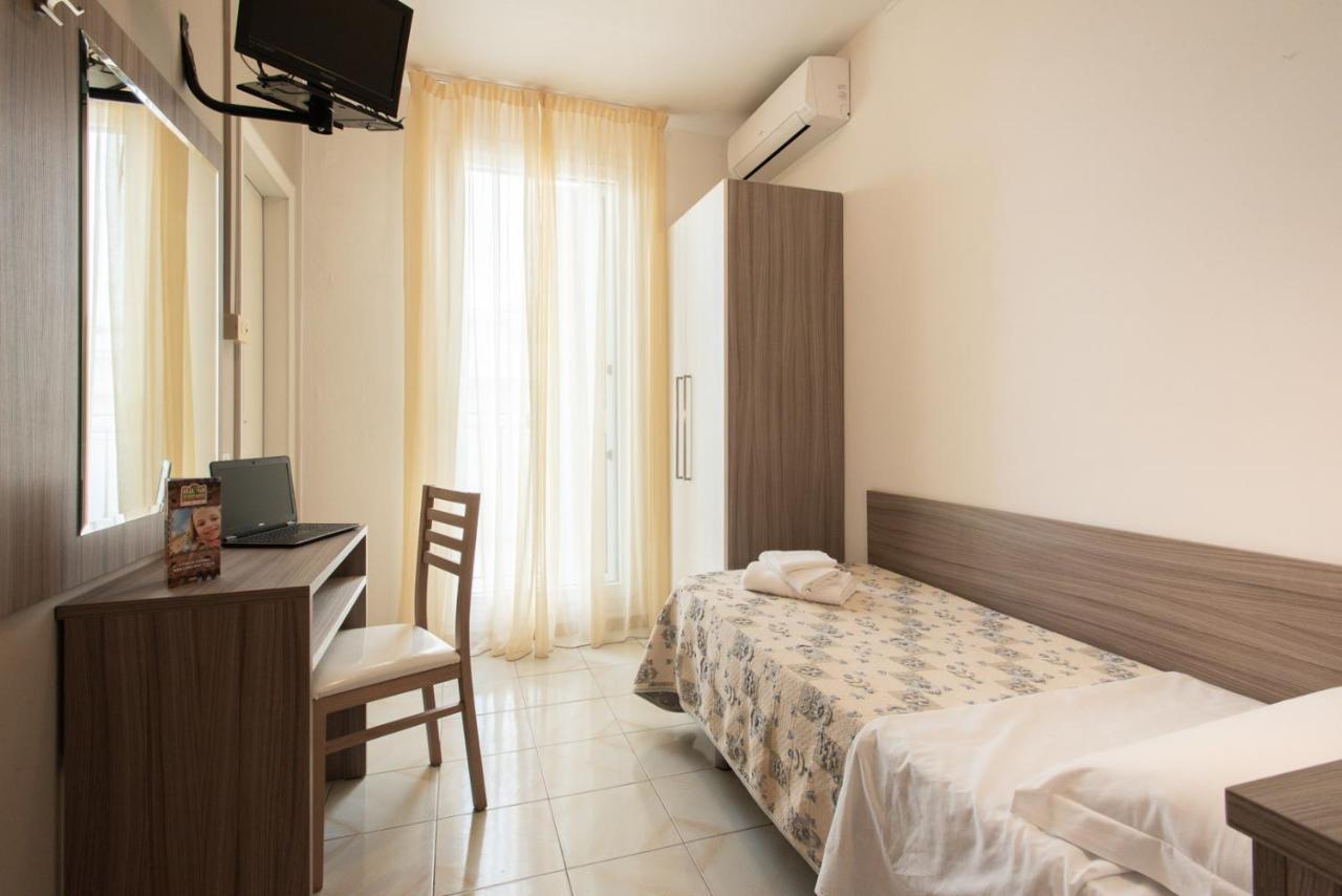 La Plata Hotel - Con Piscina Riccione Zewnętrze zdjęcie
