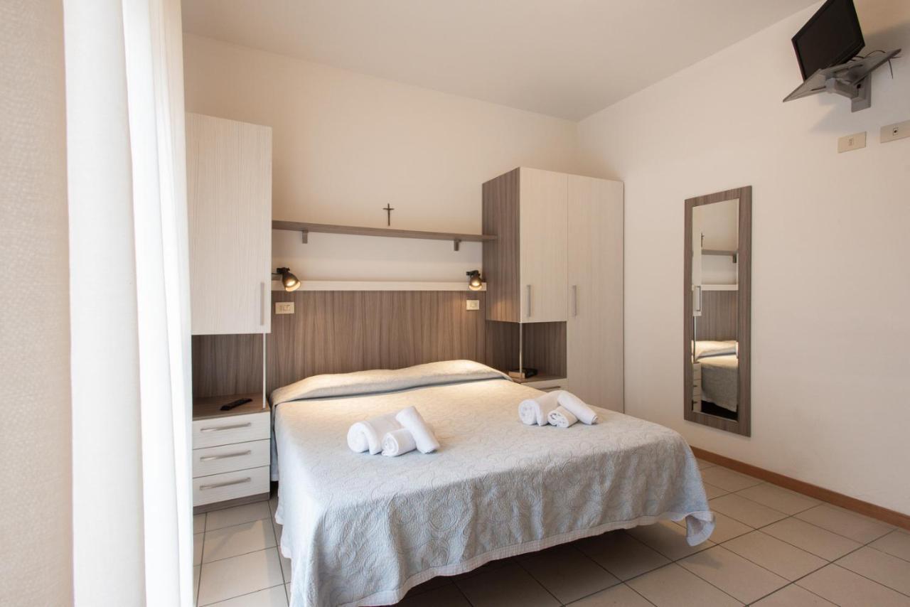 La Plata Hotel - Con Piscina Riccione Zewnętrze zdjęcie