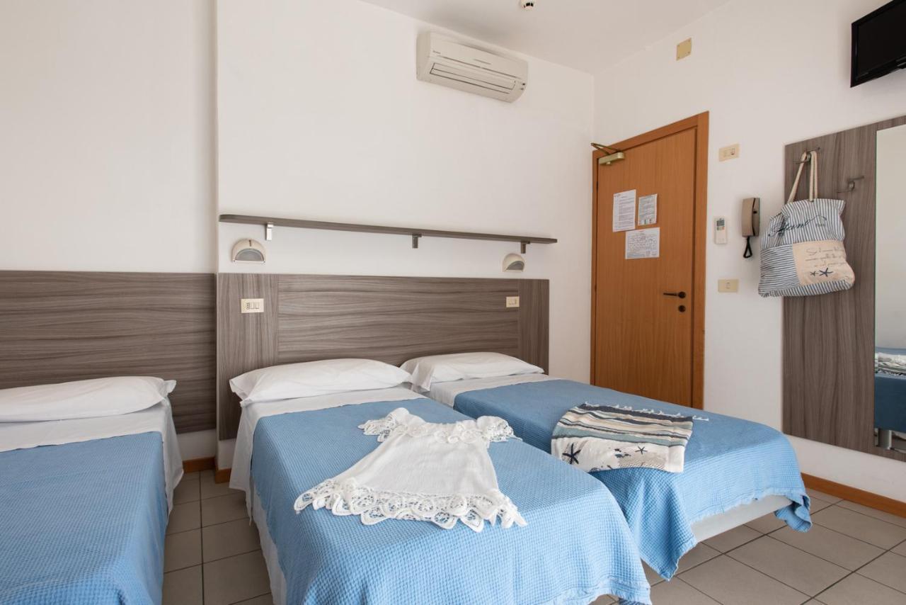 La Plata Hotel - Con Piscina Riccione Zewnętrze zdjęcie