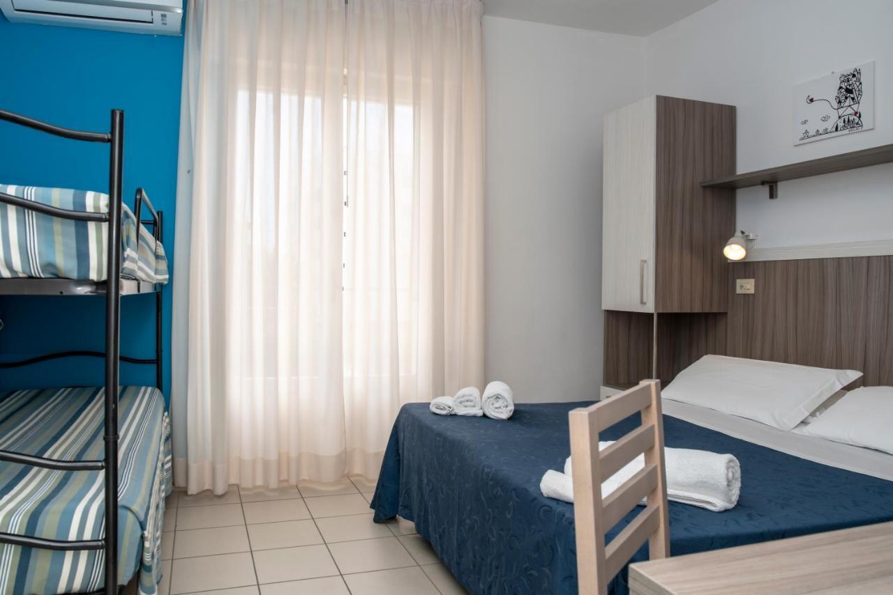 La Plata Hotel - Con Piscina Riccione Zewnętrze zdjęcie