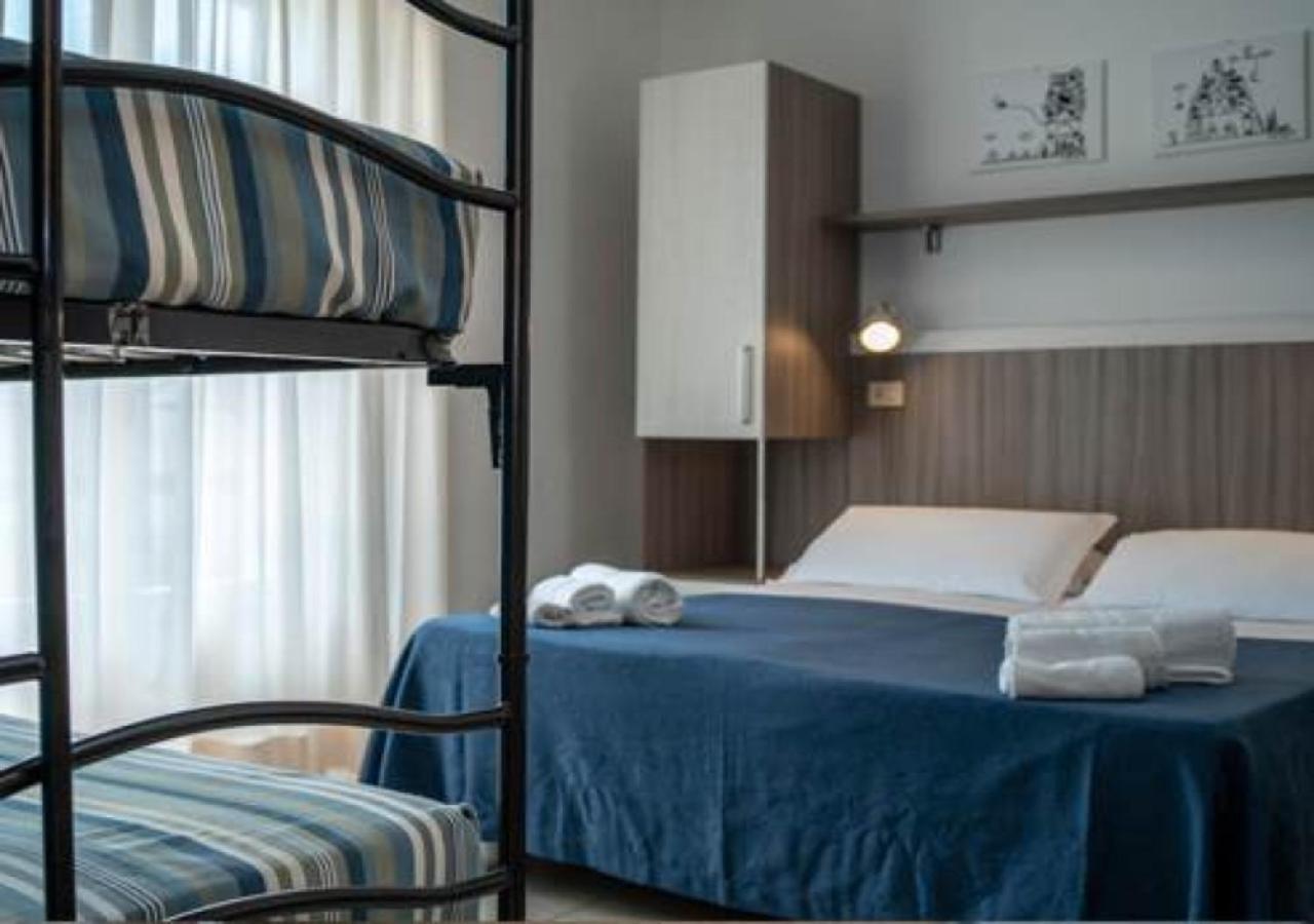 La Plata Hotel - Con Piscina Riccione Zewnętrze zdjęcie